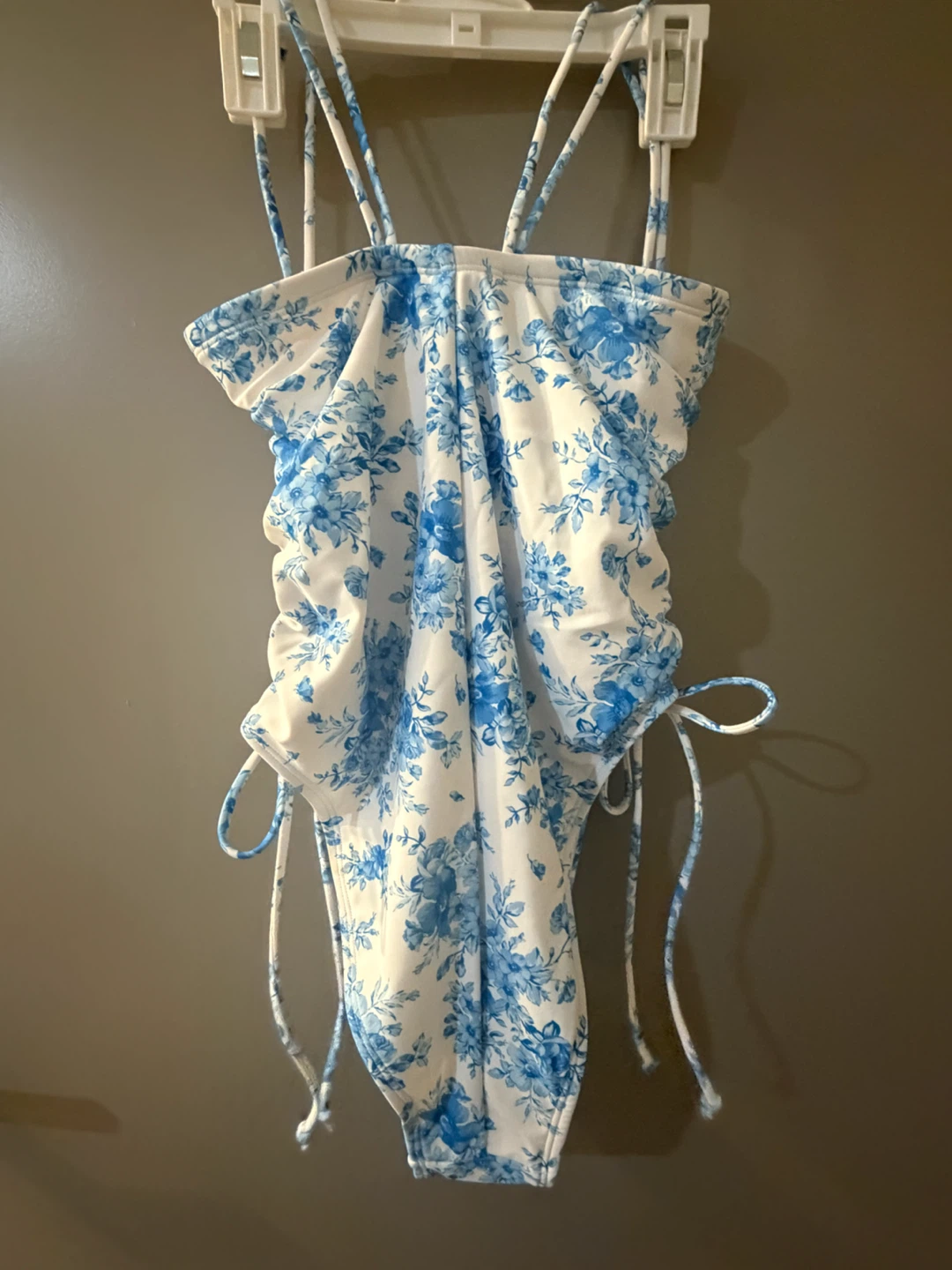 Wild Fable Blue Floral Ruched One-Piece Swimsuit NWT small - photo 2