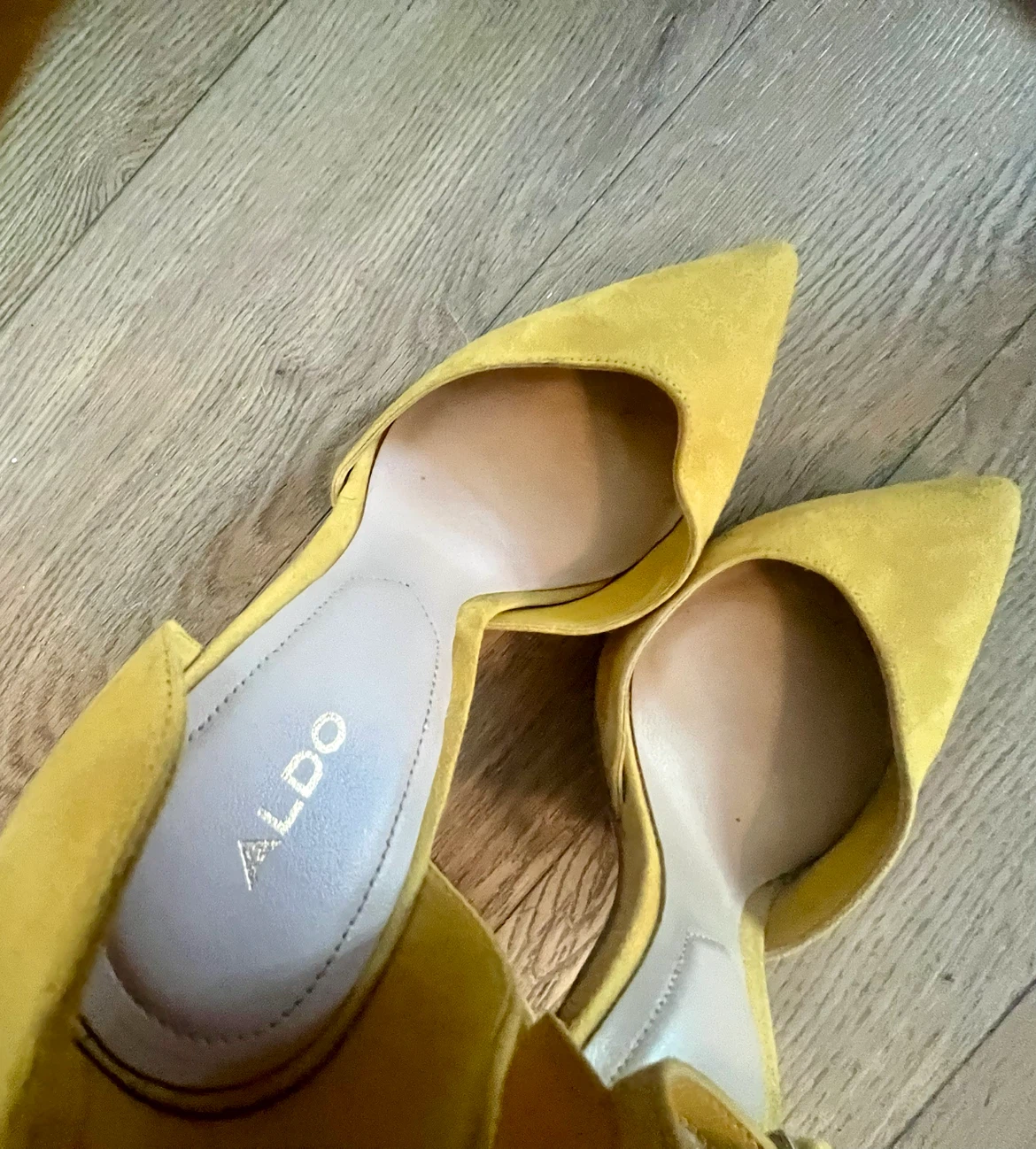 ALDO Yellow Suede Heels  size 8.5 with Ankle Strap - photo 5