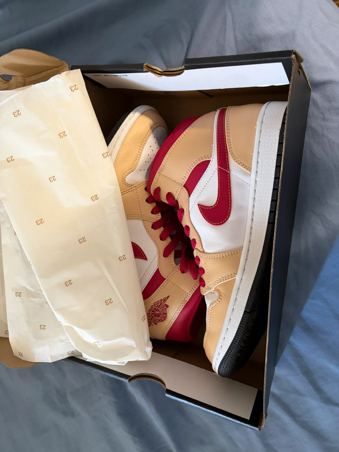 Air Jordan 1 Mid SE Size 7.5