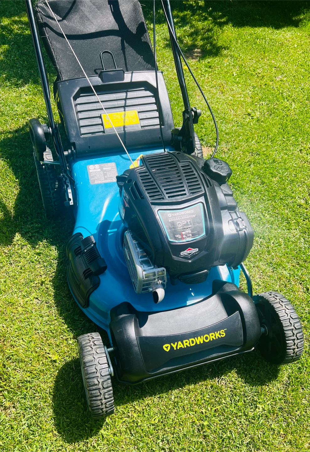 Yardworks 163cc Briggs & Stratton self propelled mower - photo 4