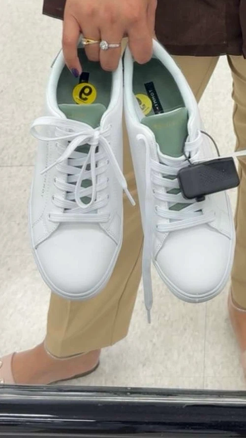 Tommy Hilfiger White Leather Sneakers - Size 6 - photo 2