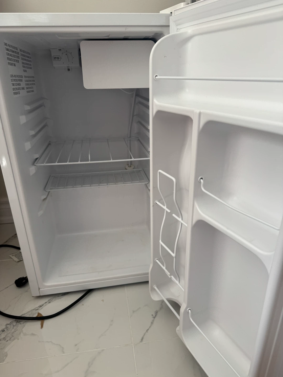 Arctic Chef Mini Fridge - photo 2
