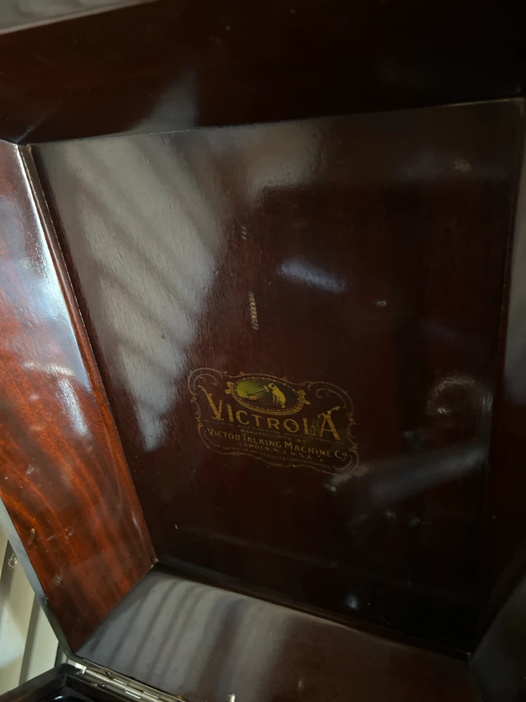 Victrola Record Player - photo 2