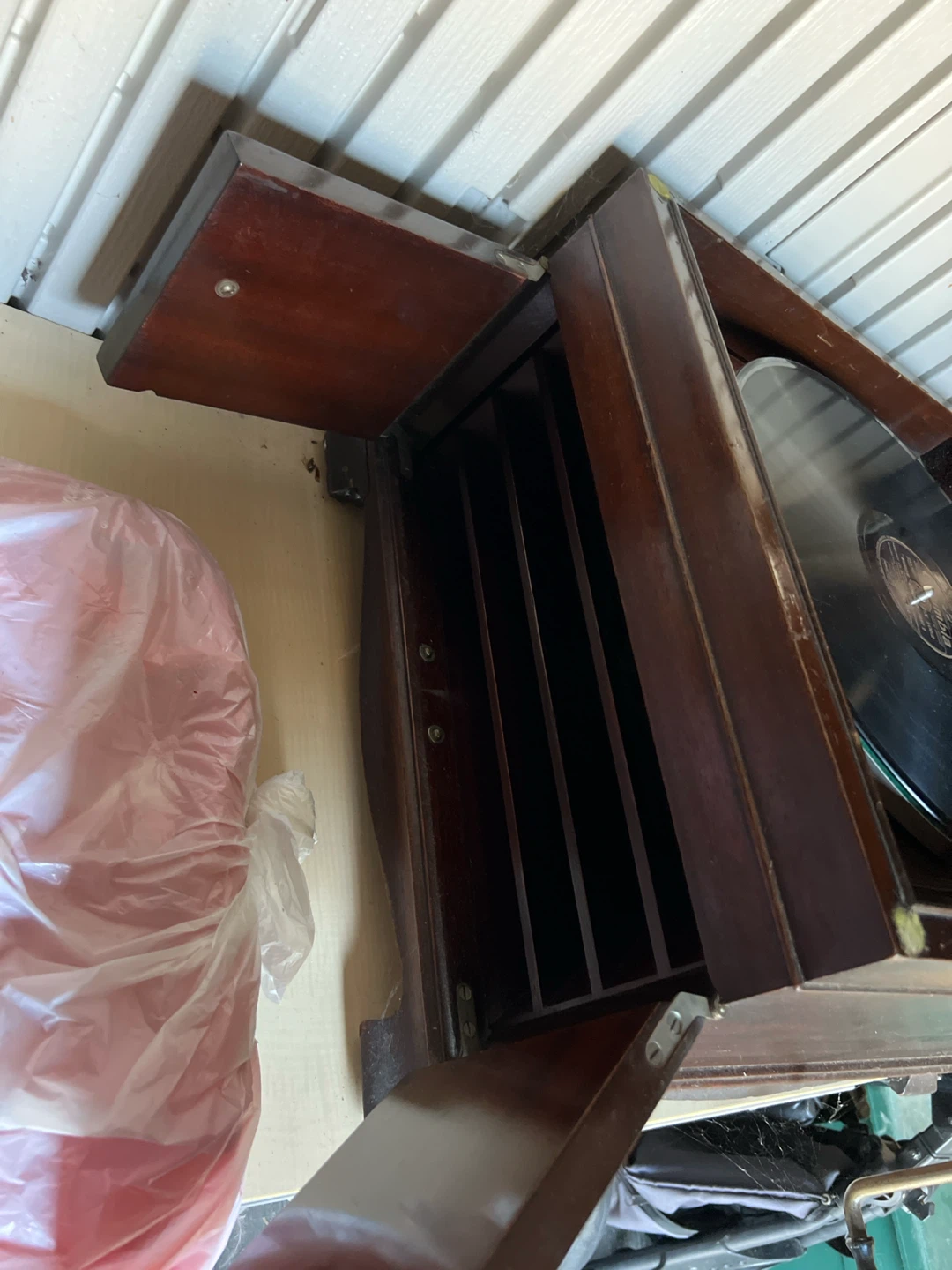 Victrola Record Player - photo 4