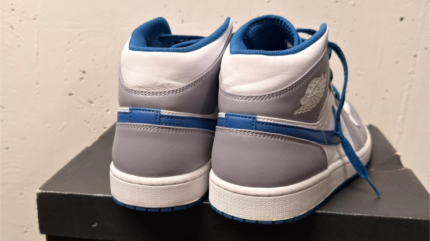 Nike - Air Jordan 1 Mid True Blue - DQ8426014 -Size: 10.5 - photo 2