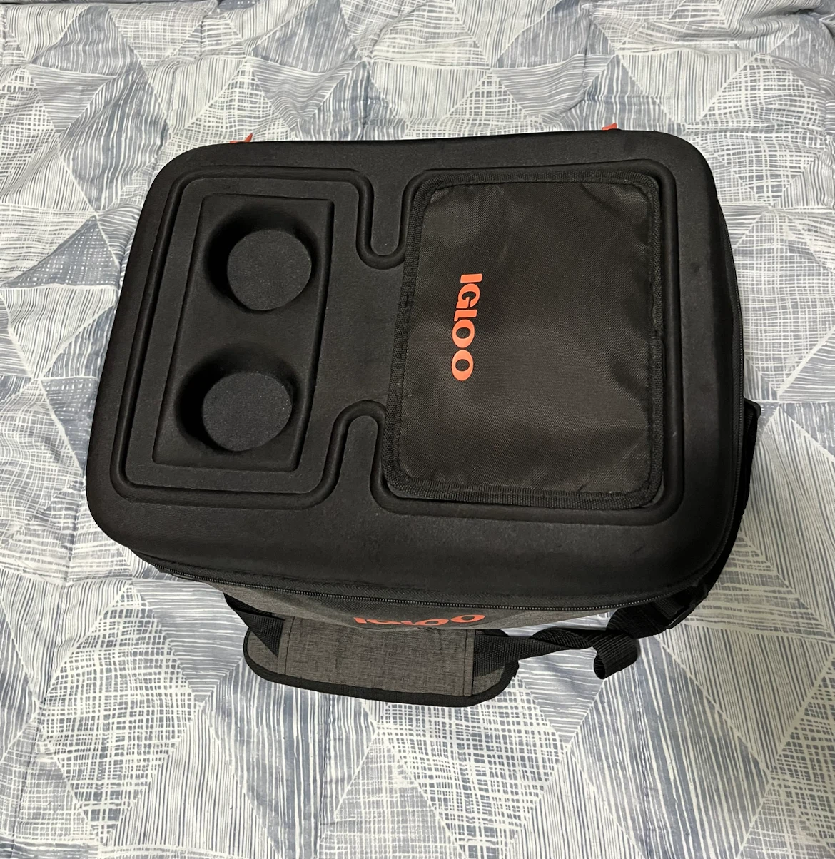 Igloo Soft-Sided Cooler with Cup Holders - photo 4