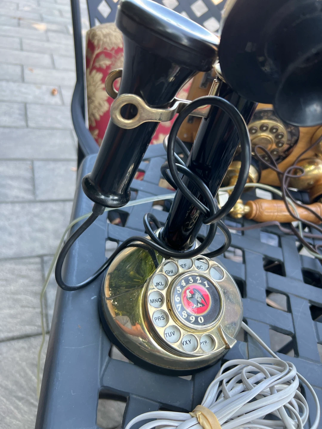 Radio Shack "Bonnie & Clyde" Candlestick Telephone - photo 2