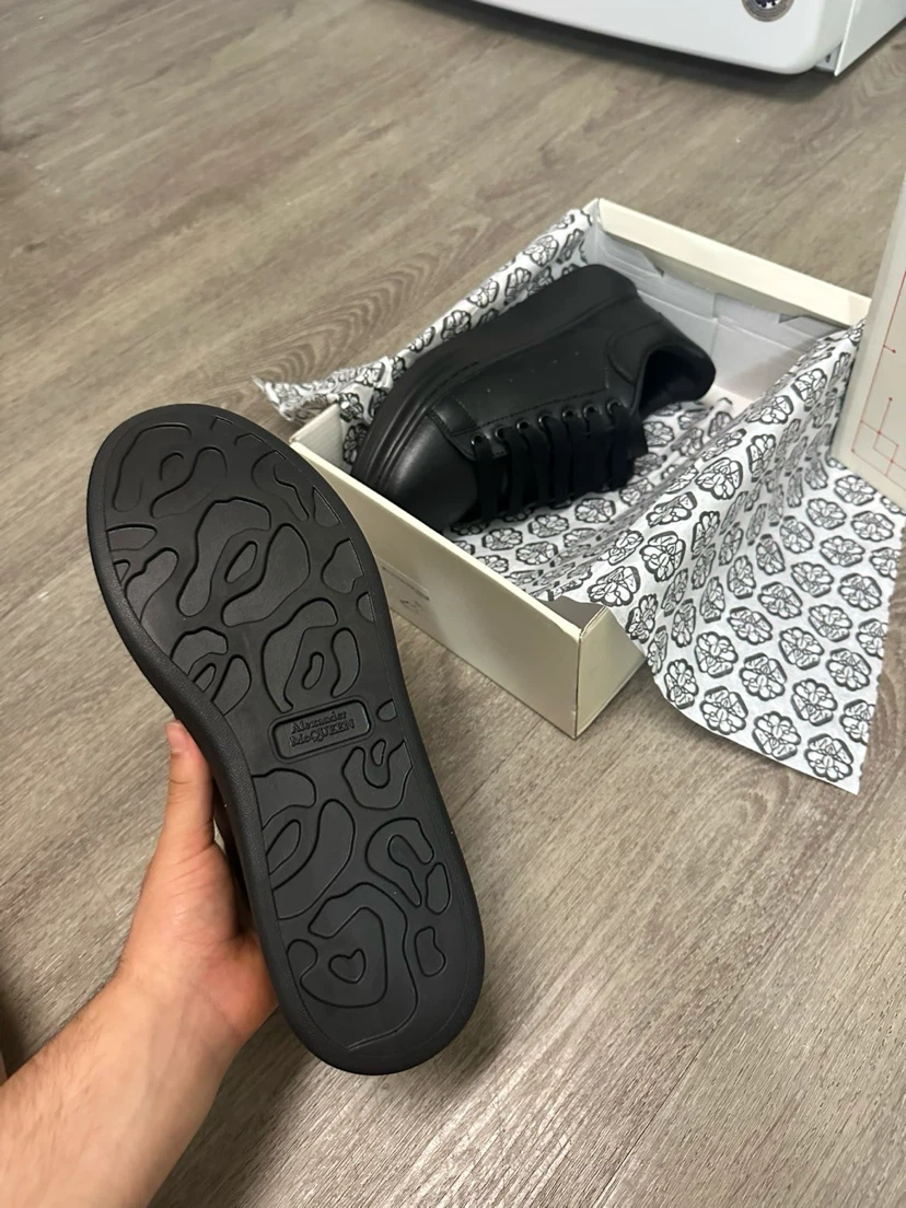 Alexander McQueen Black Leather Oversized Sneakers - Size 44 - photo 4