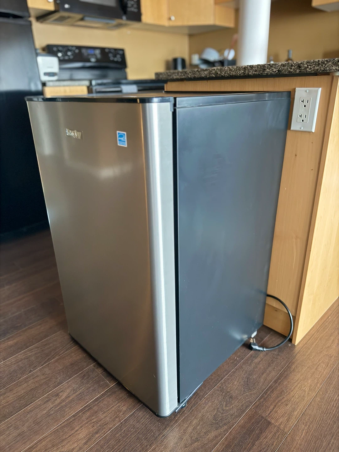 Danby Mini Fridge - photo 2