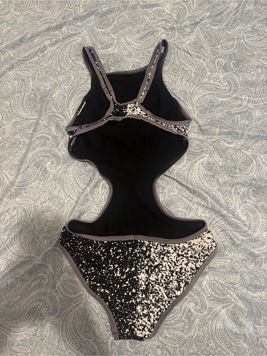 Women's One-Piece Swimsuit - photo 2