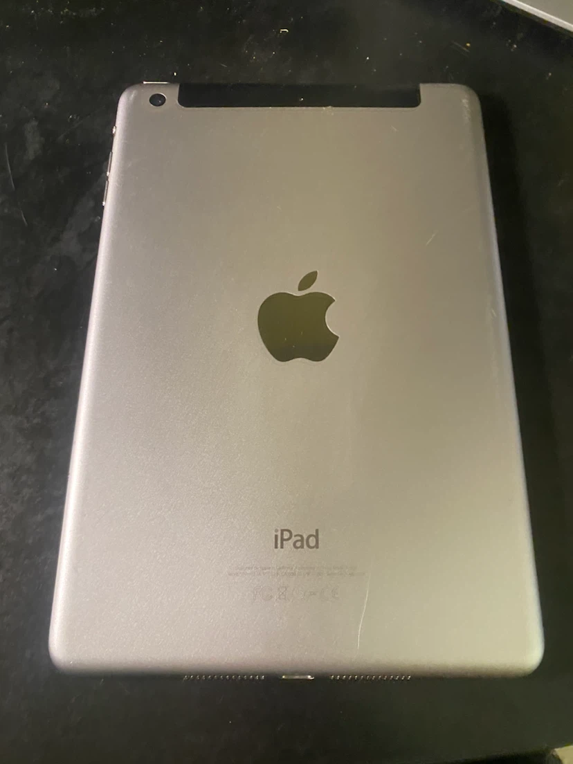 Apple iPad - photo 3