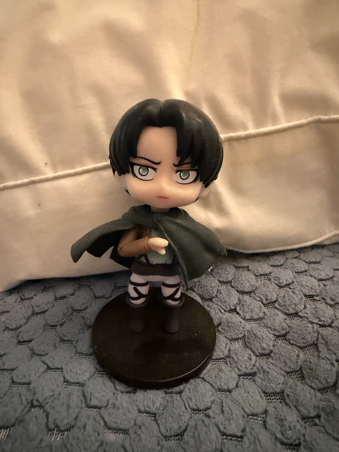 Attack on Titan Levi Ackerman Chibi Figure - photo 3