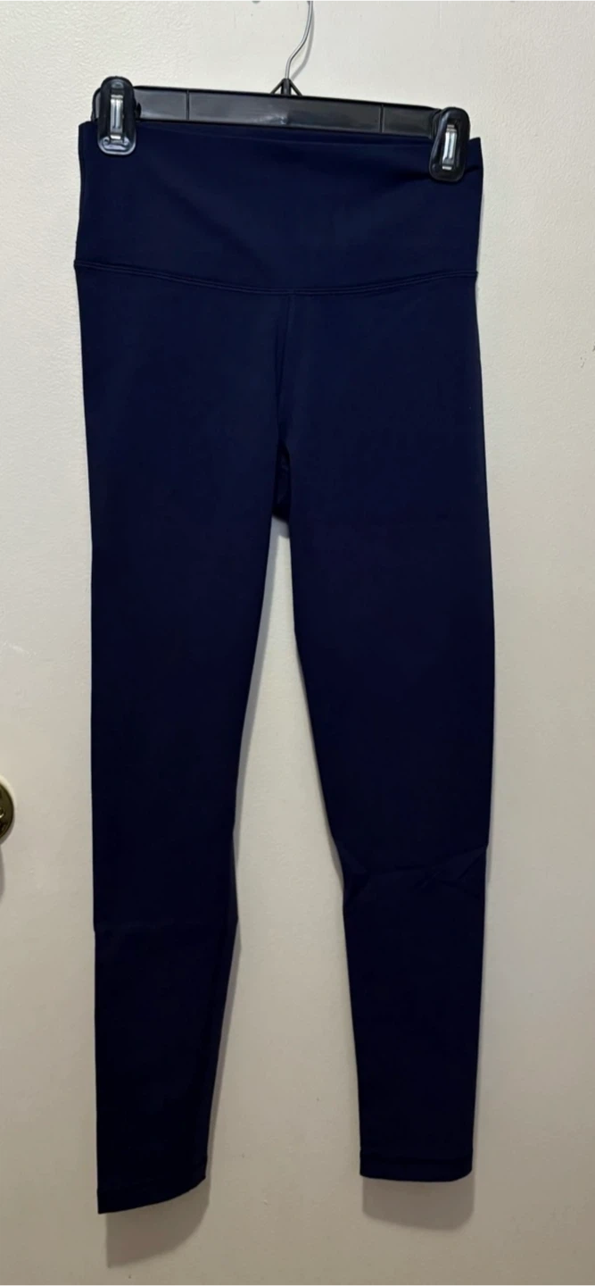 Women’s TNA Navy Blue Leggings -Size Medium