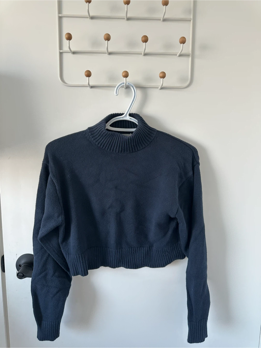 Aritzia Sunday Best Mock Neck Cropped Sweater - Navy Blue