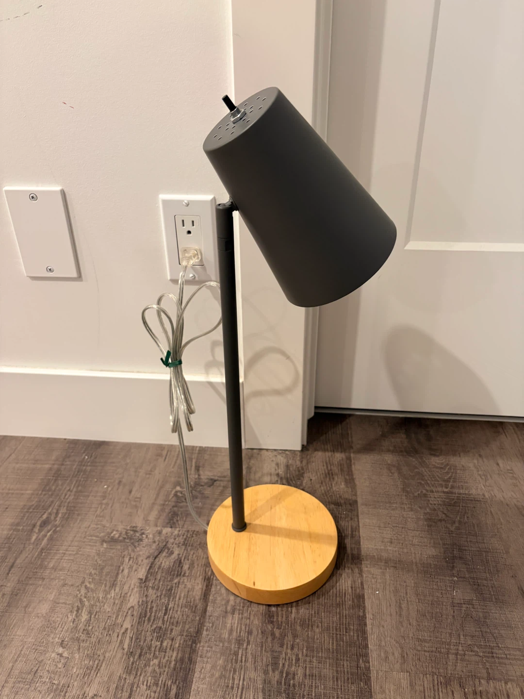 Table lamp in good condition - photo 2