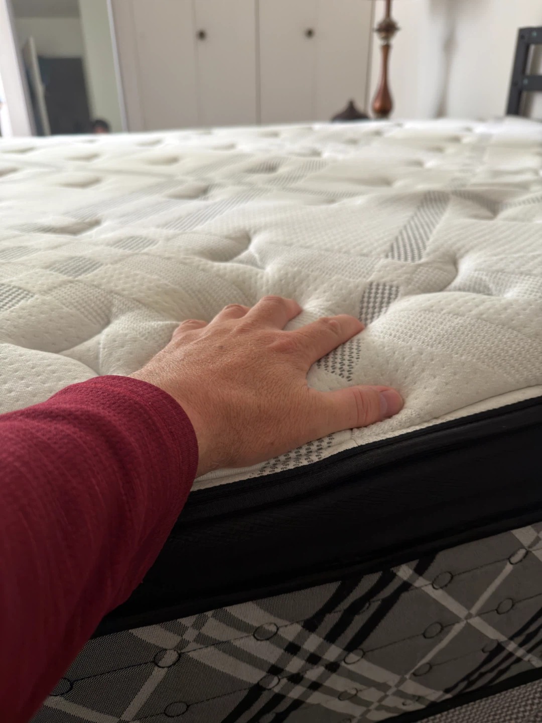 Kingsdown Mattress - photo 4