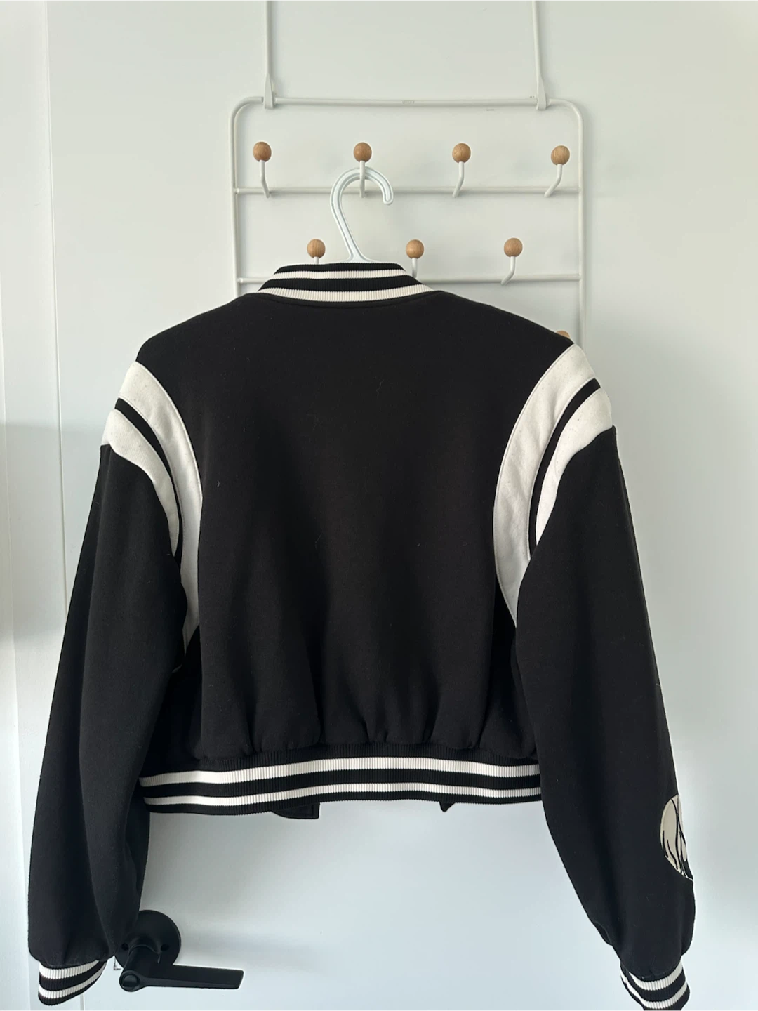Bershka Black Varsity Jacket - photo 3