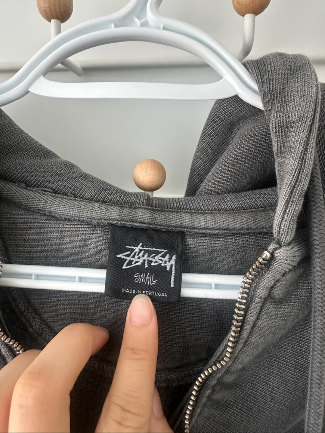 Stüssy Grey Zip-Up Hoodie - Size Small - photo 2