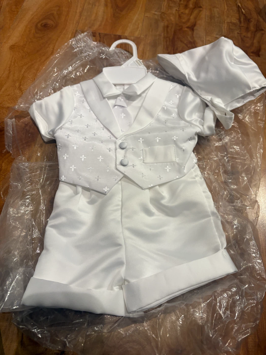 6/9 months baby White Christening Suit with Hat BRAND NEW