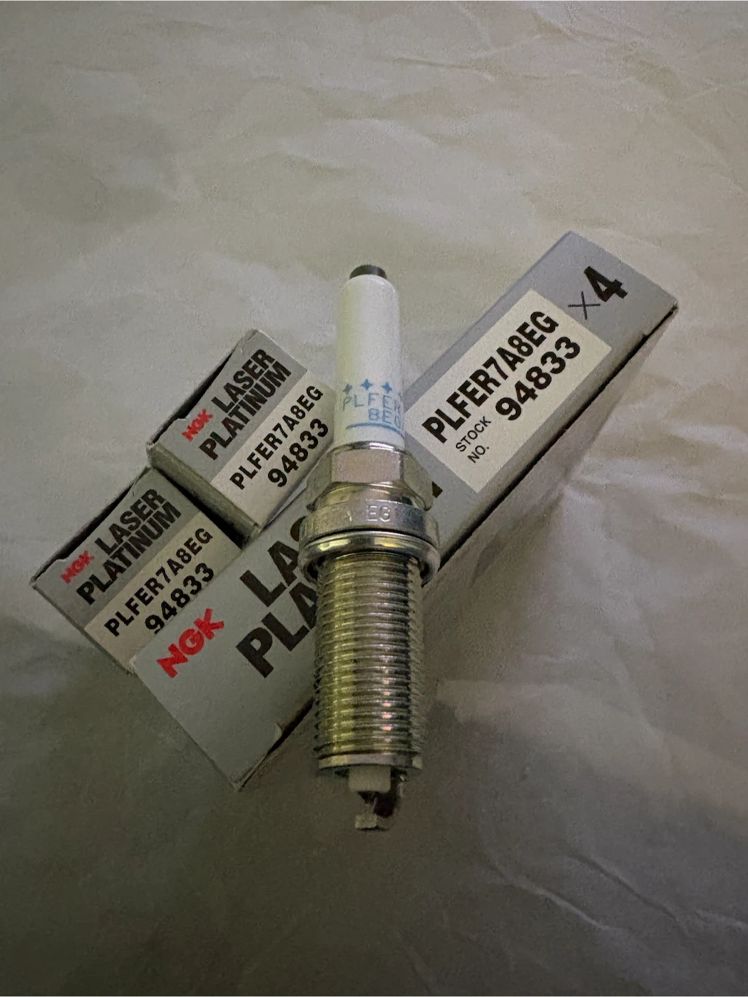6 NGK PLFER7A8EG 94833 Laser Platinum spark plugs New in Box - photo 3