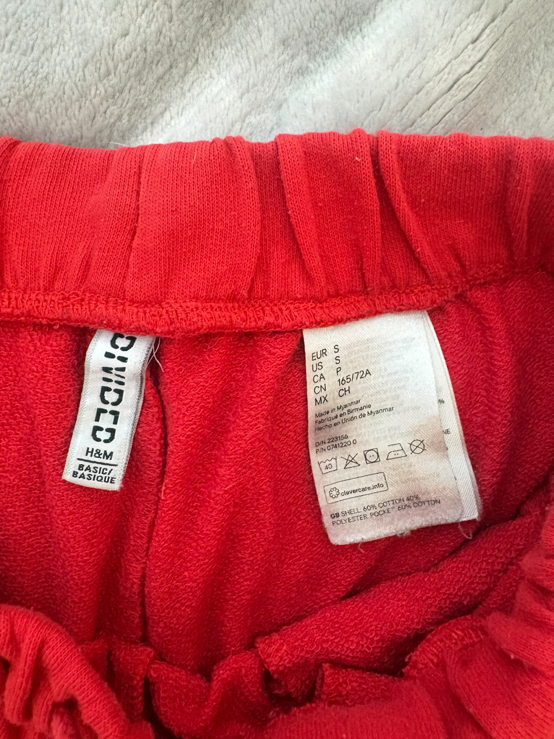 H&M Divided Red Sweat Shorts Size - photo 2