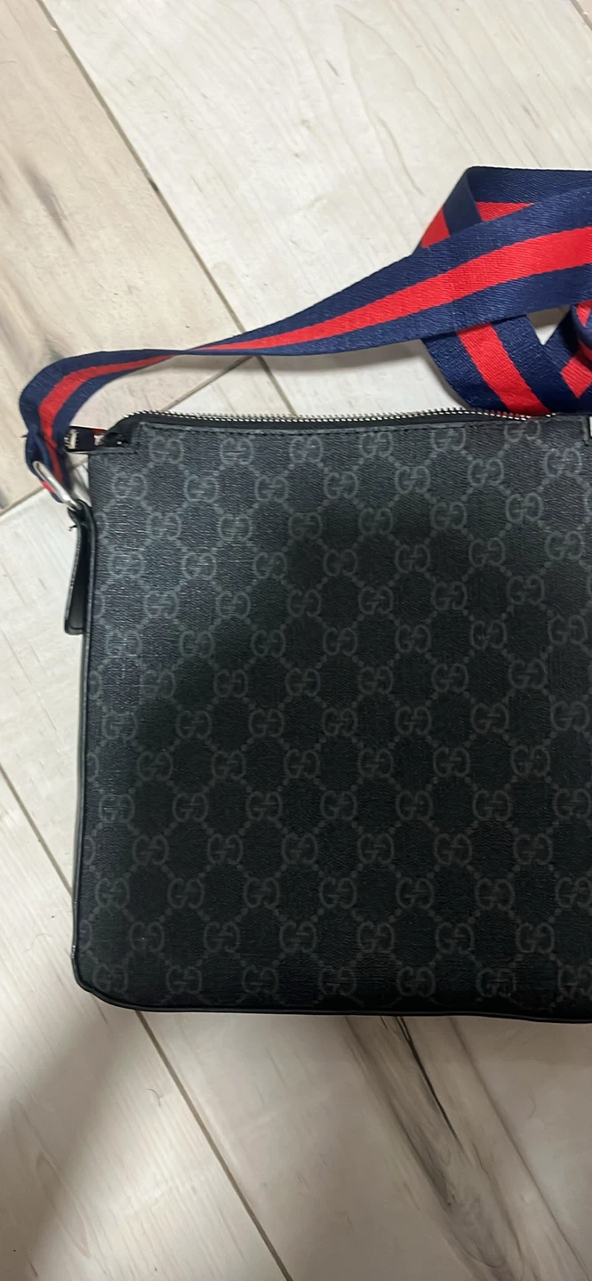 Gucci Messenger Bag - photo 3