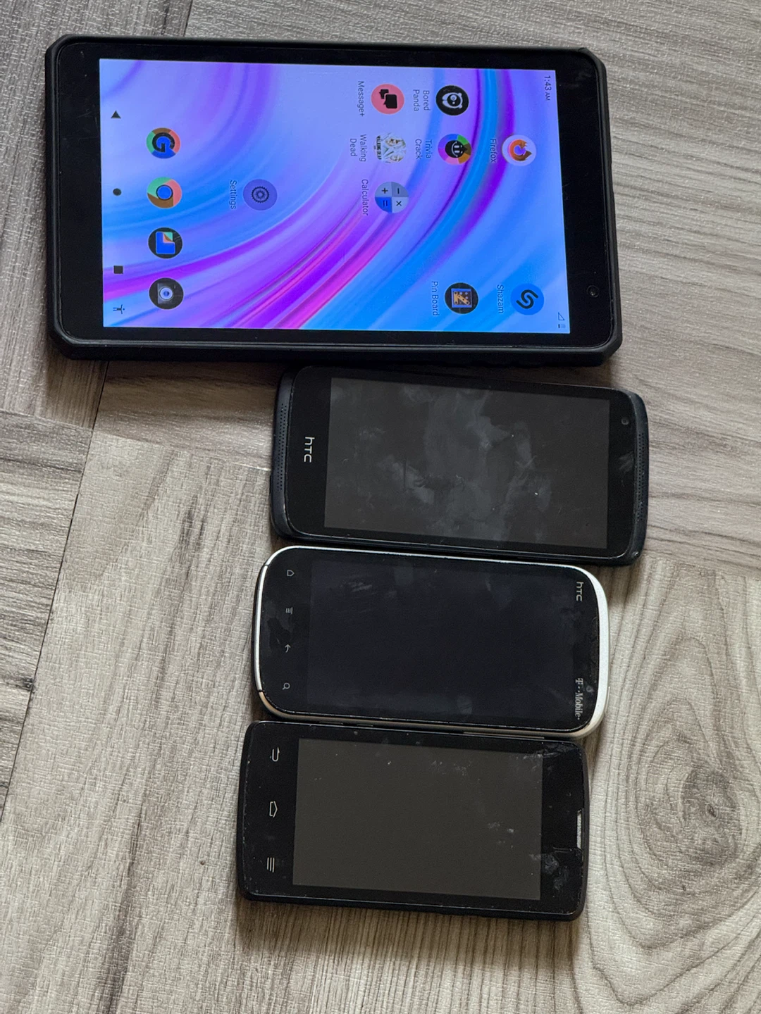 Lot of 3 HTC Phones and 1 Tablet - photo 3
