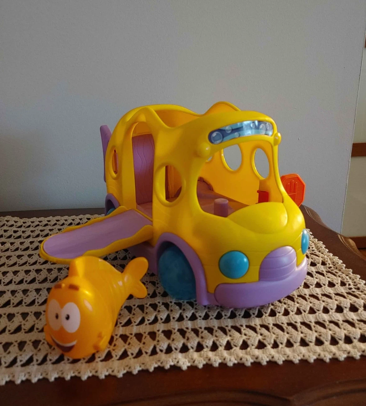 Bubble Guppies Swim Sational School Bus W/ Mr. Grouper - photo 2