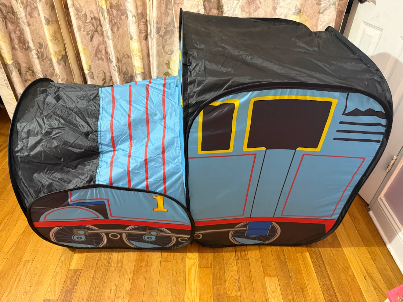 Thomas the Train Play Tent - photo 2