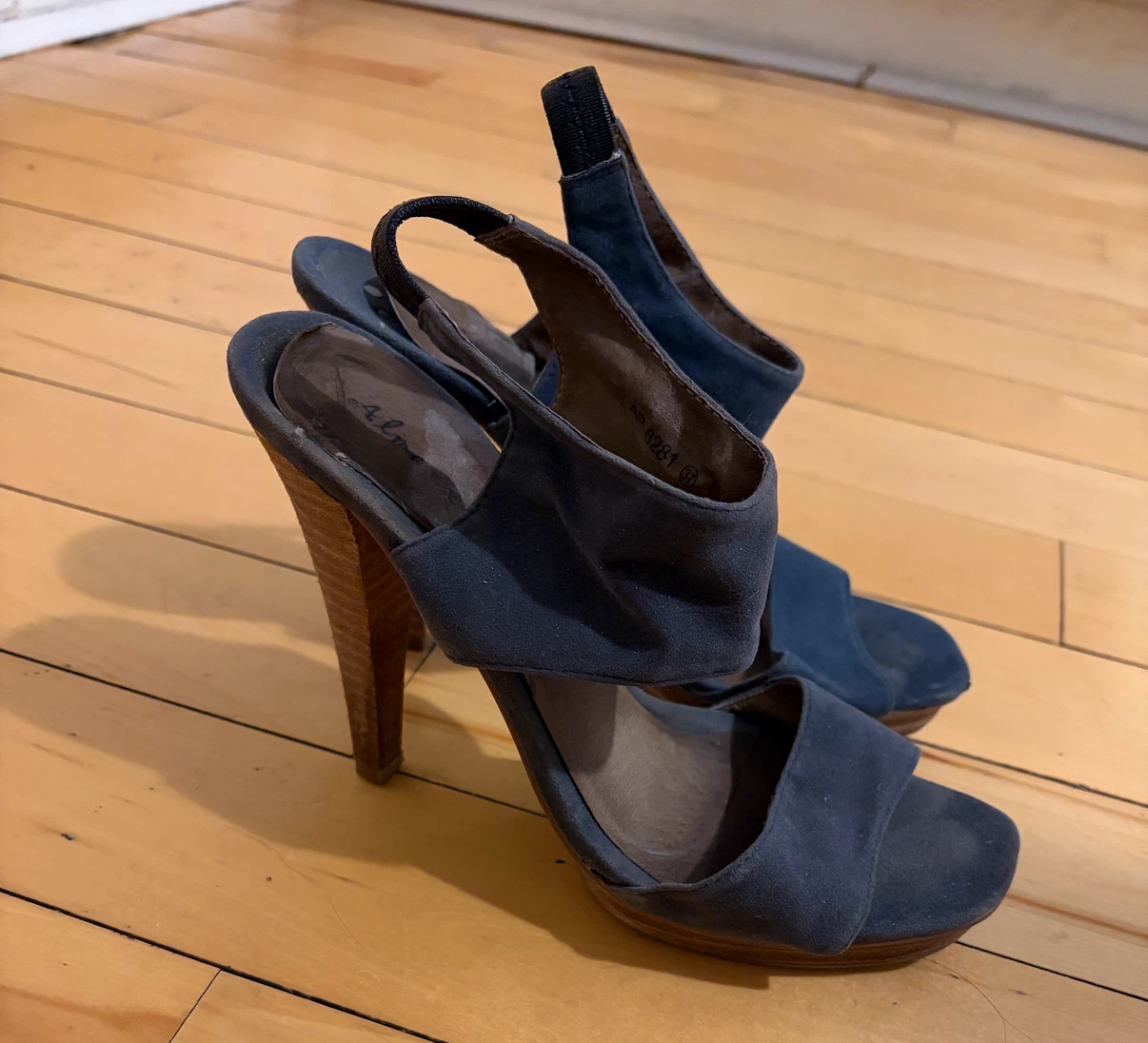 Blue Suede Slingback Heels - photo 2