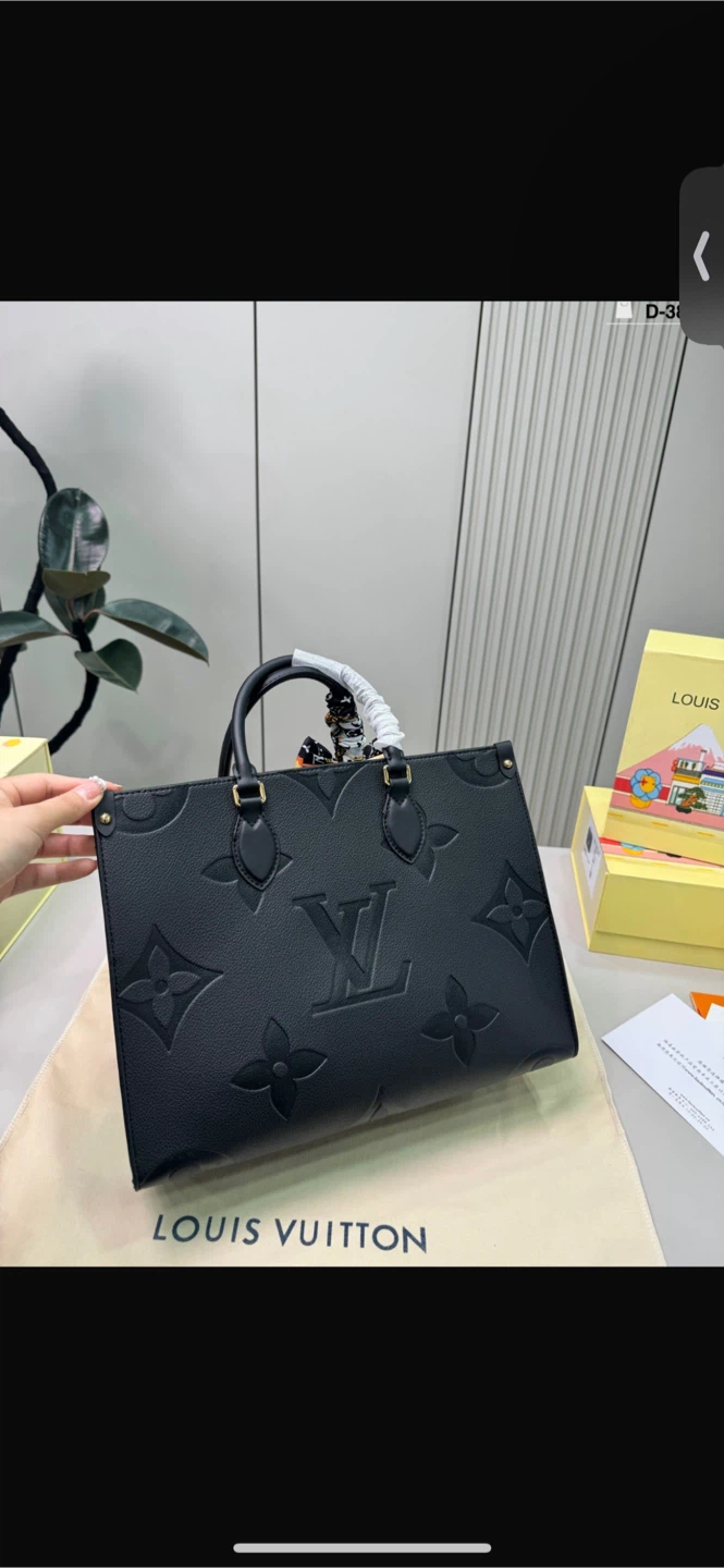 Louis Vuitton Black Monogram Empreinte Tote Bag - photo 3