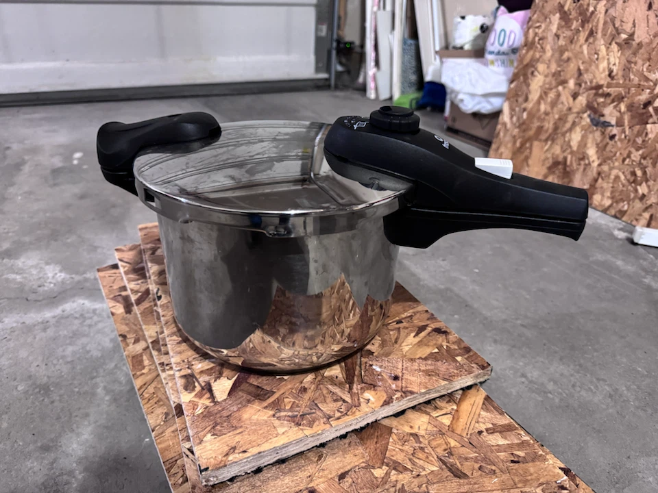 Fresco Stainless Steel Pressure Cooker - photo 3