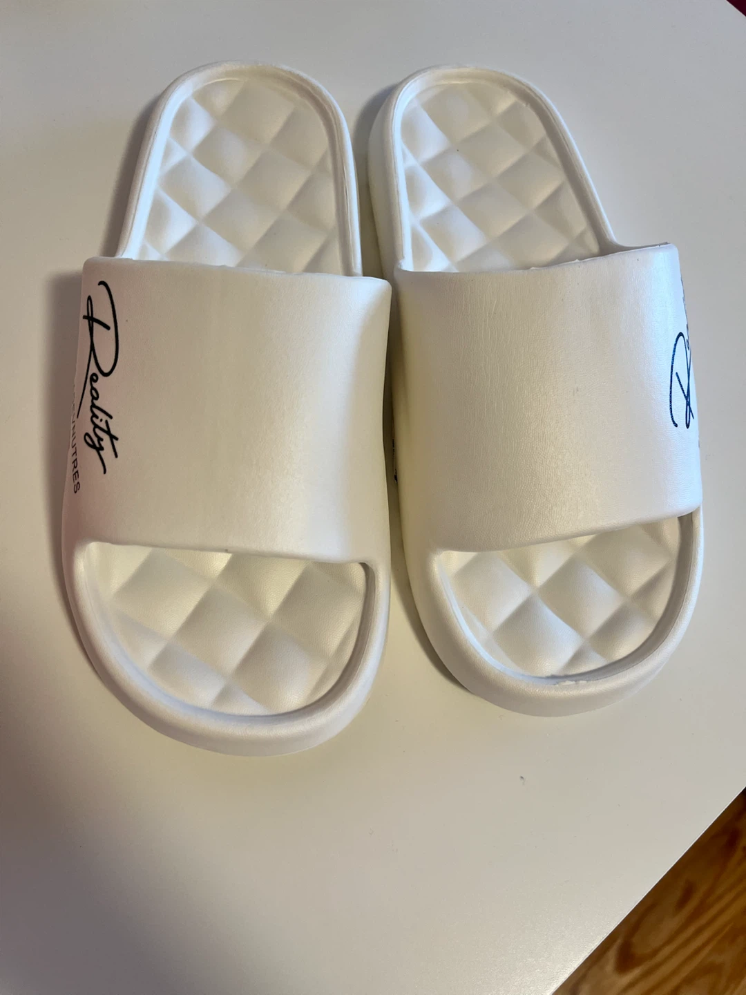 White Reality Slides - photo 2