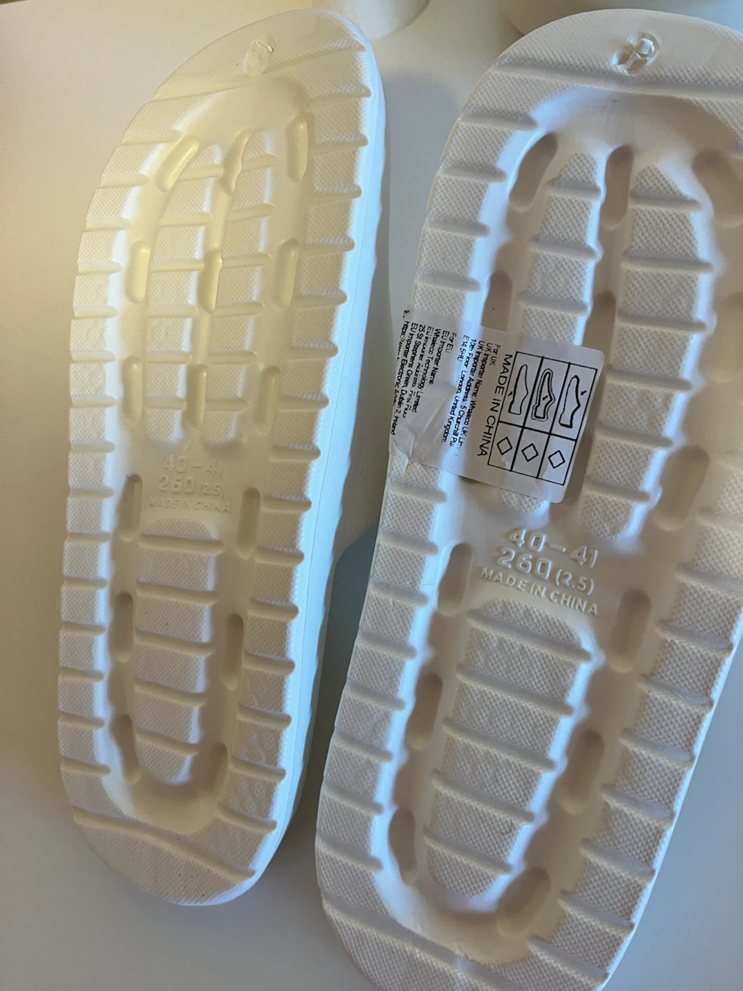 White Reality Slides - photo 4