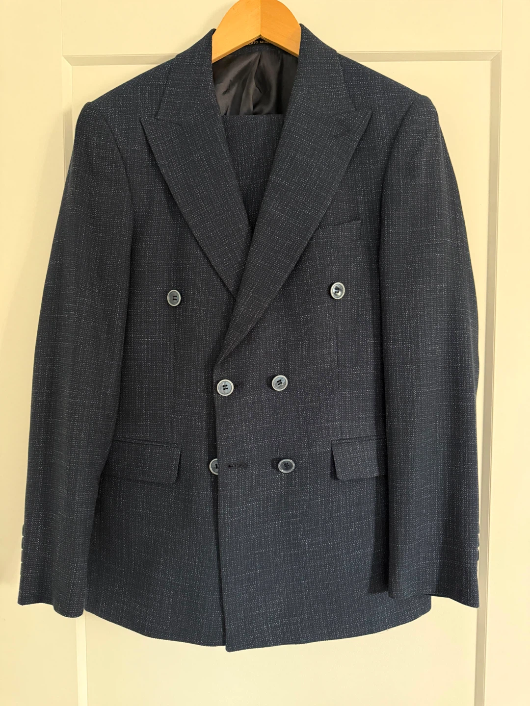 Men's Double-Breasted Suit - size 46 - photo 3