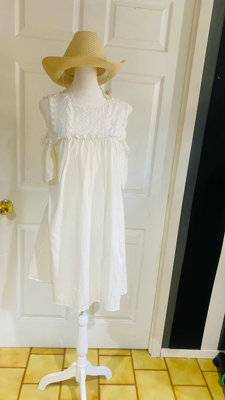 Cold shoulder dress size small - photo 5