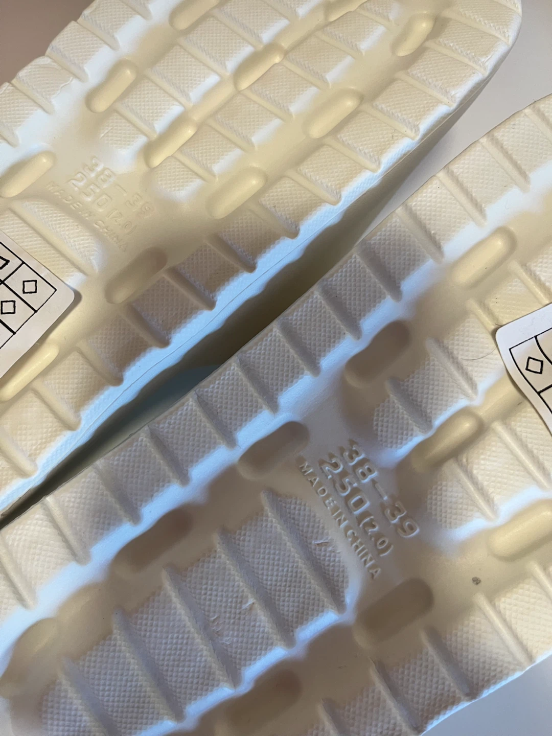 White Slides - photo 4