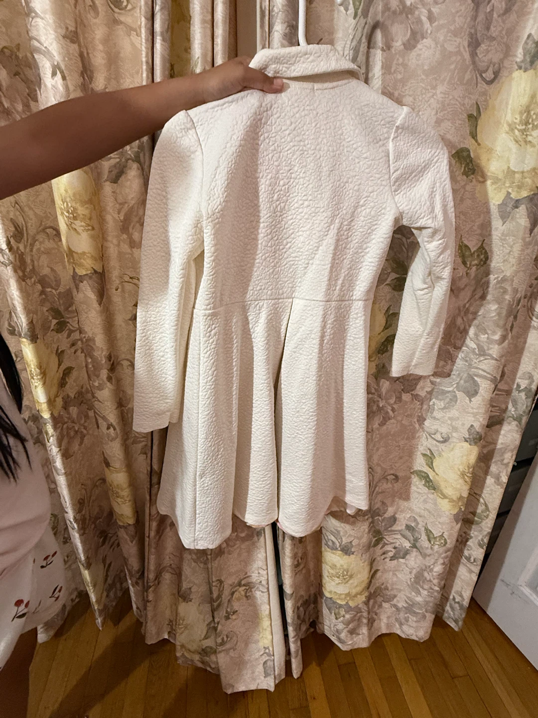 Girls White Textured Coat with Pink Plaid Dress Set - photo 3
