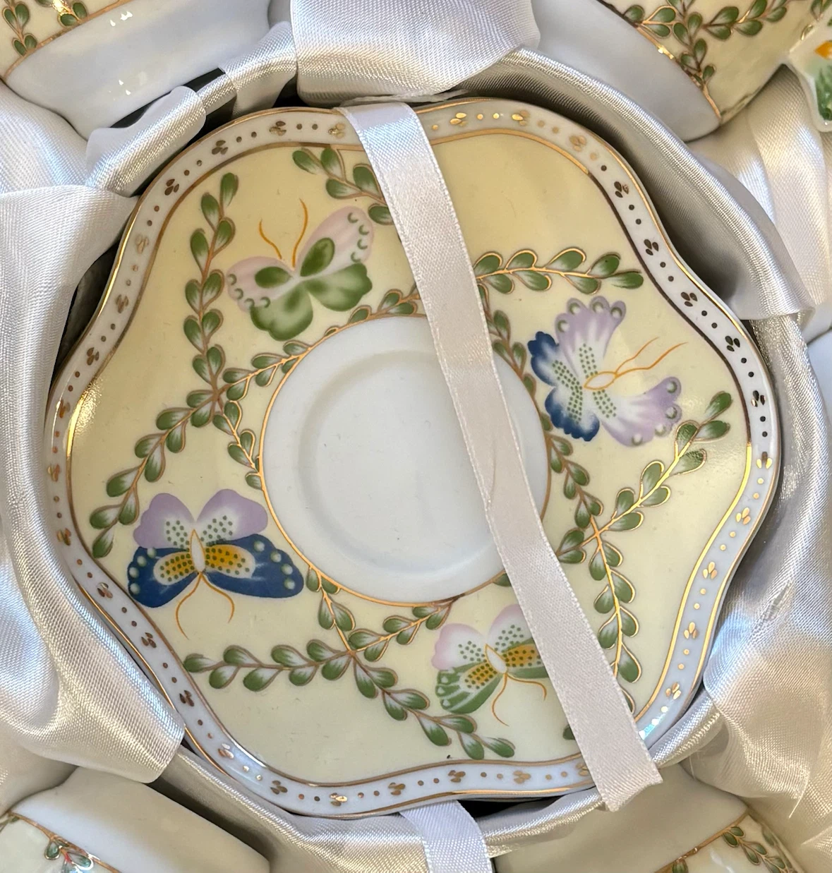 ✨✨CC&T Butterfly Design Mini Tea Cup and Saucer Set - photo 2
