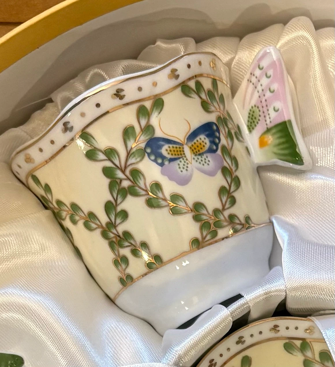 ✨✨CC&T Butterfly Design Mini Tea Cup and Saucer Set - photo 3