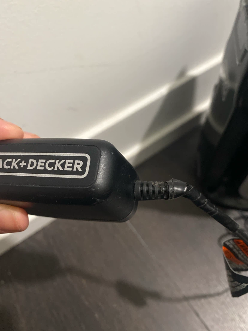 Black+Decker Pivot Lithium Cordless Handheld Vacuum - photo 3