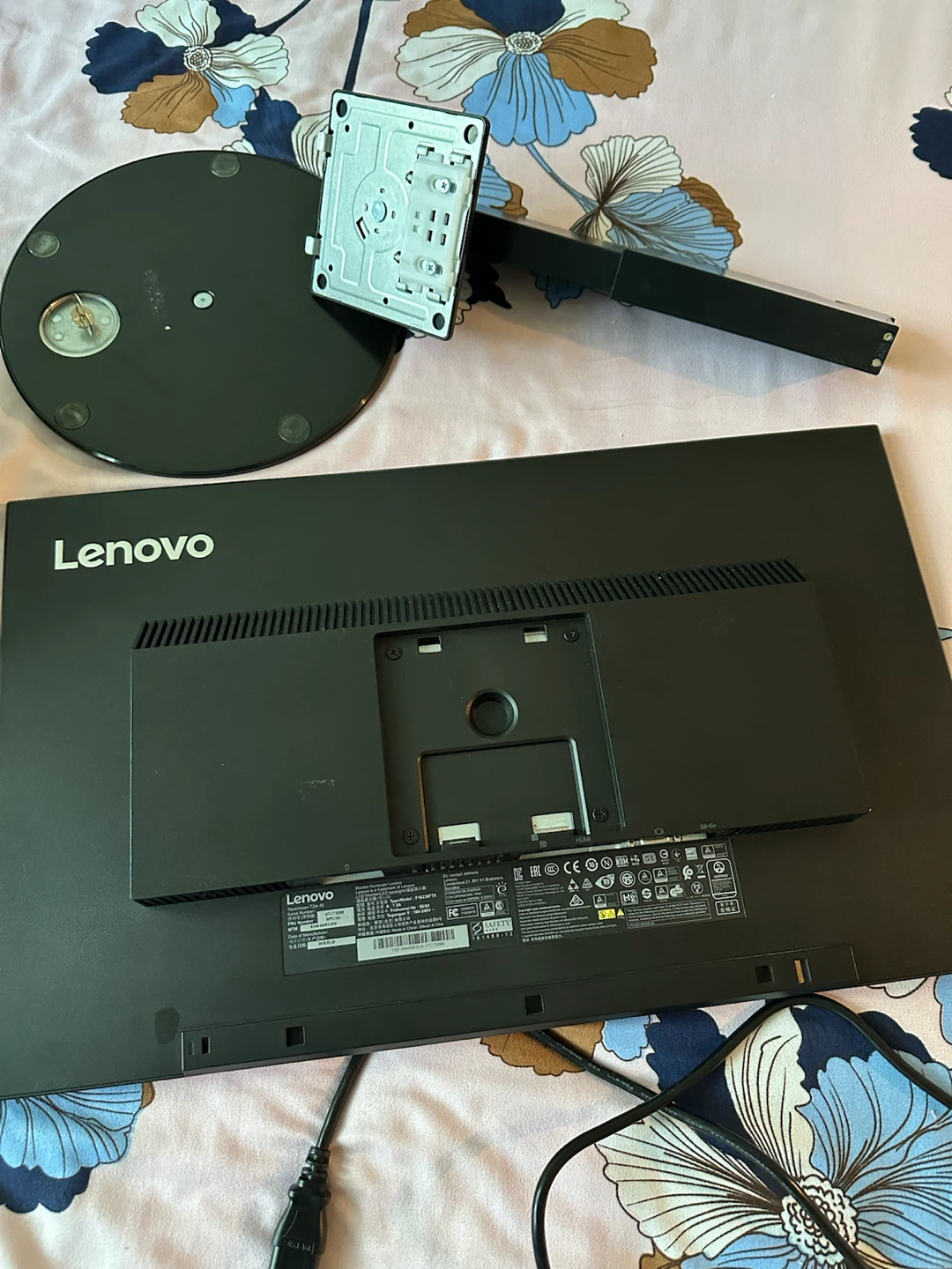 Lenovo Monitor - photo 5