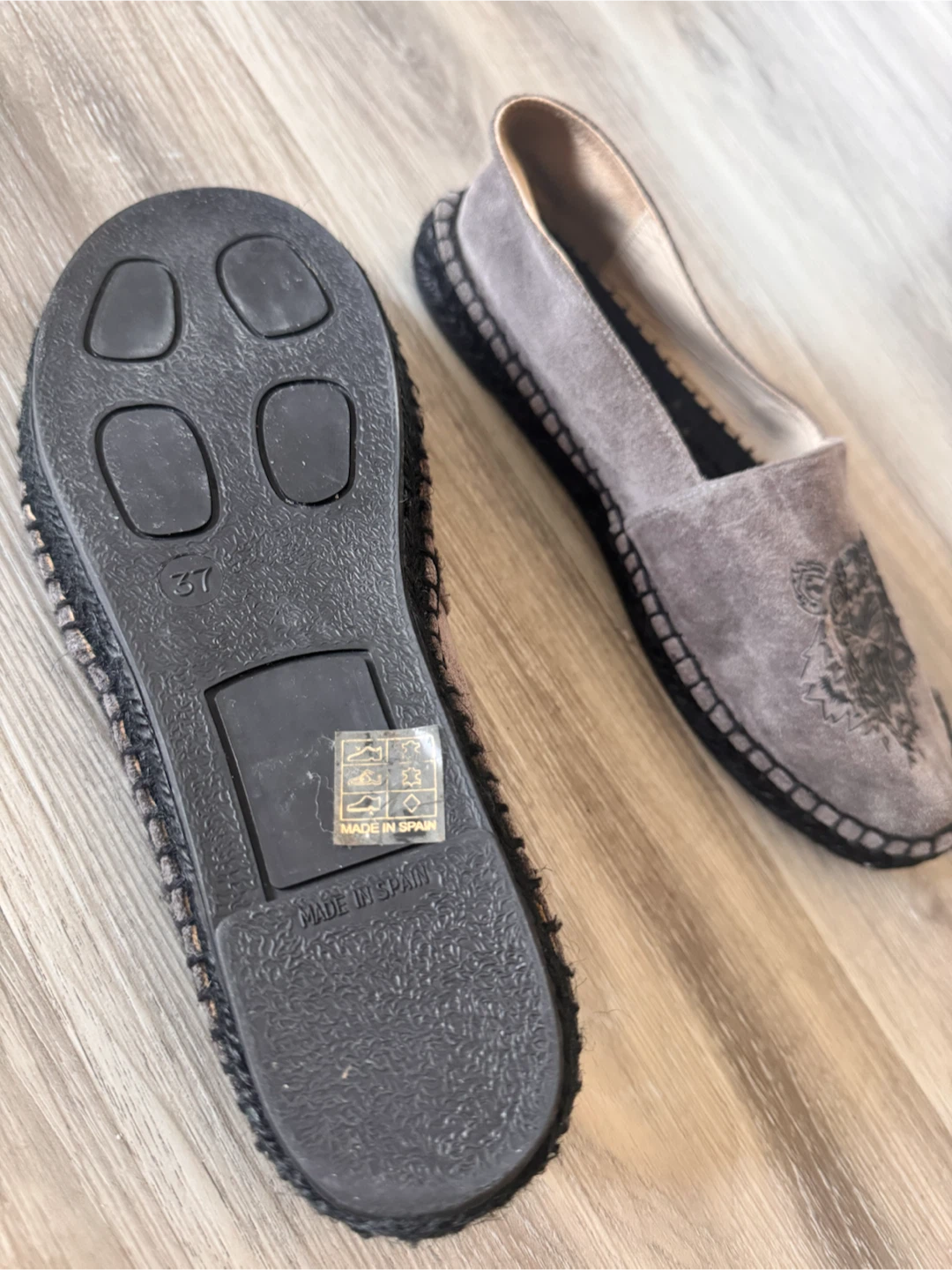 Kenzo Women's Grey Espadrille Flats with Tiger Emblem - Size 37 - photo 4
