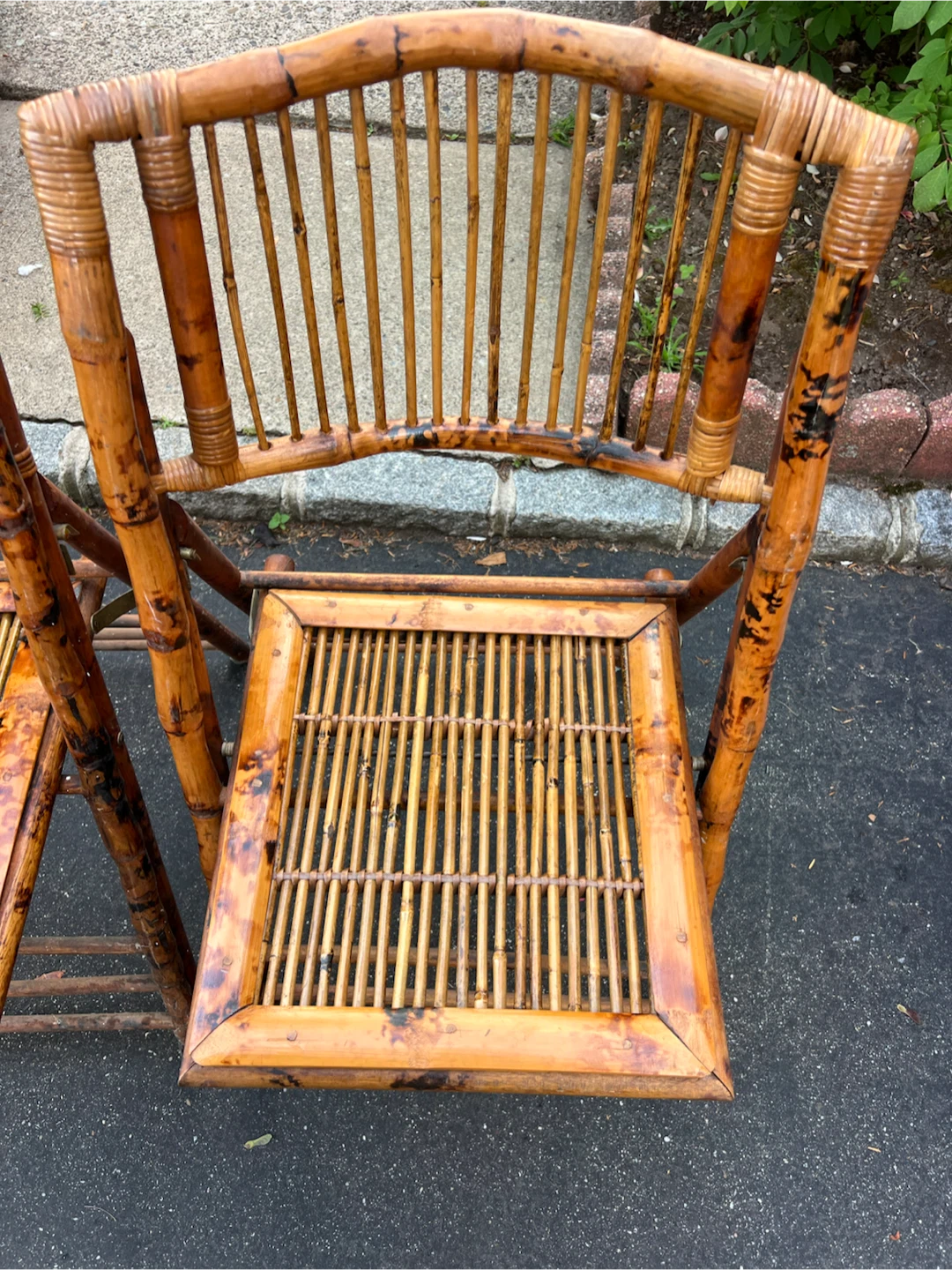 Pair of Bamboo Folding Chairs - photo 2