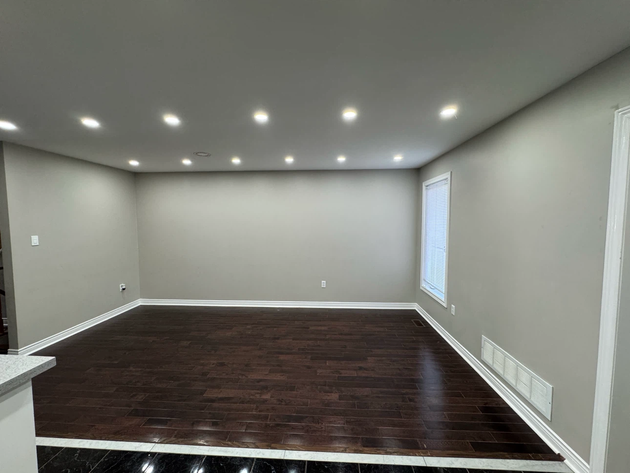 4 bed 2.5 bath townhome for rent in Ajax - photo 5