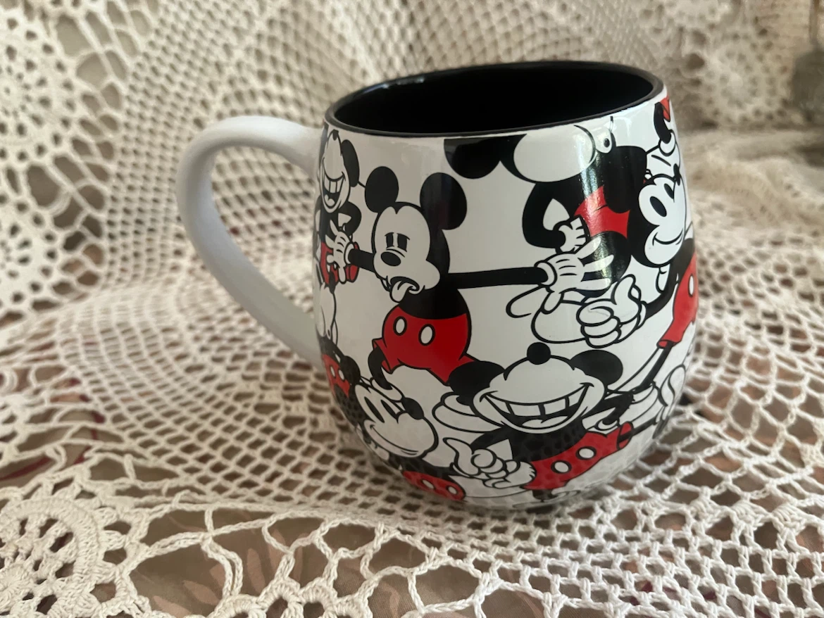 Disney Mickey Mouse Mug - photo 2