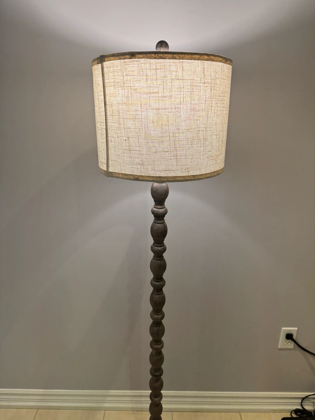 Vintage Style Floor Lamp with Drum Shade - photo 4