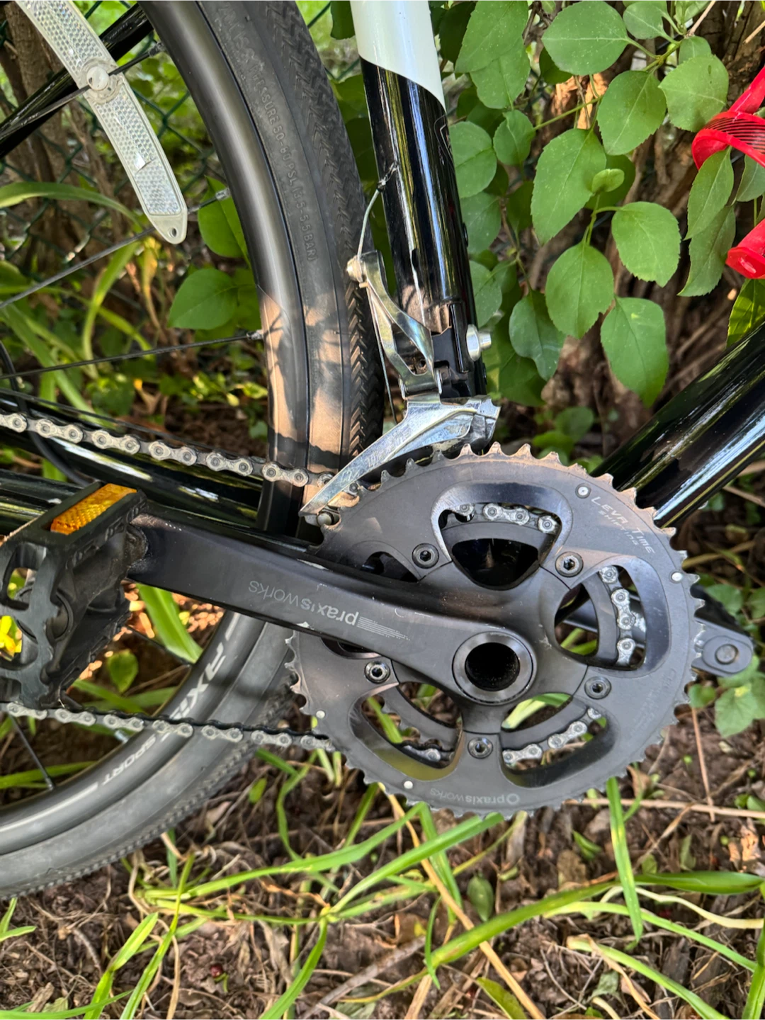 Specialized Diverge Gravel Bike - Size 52 - photo 3