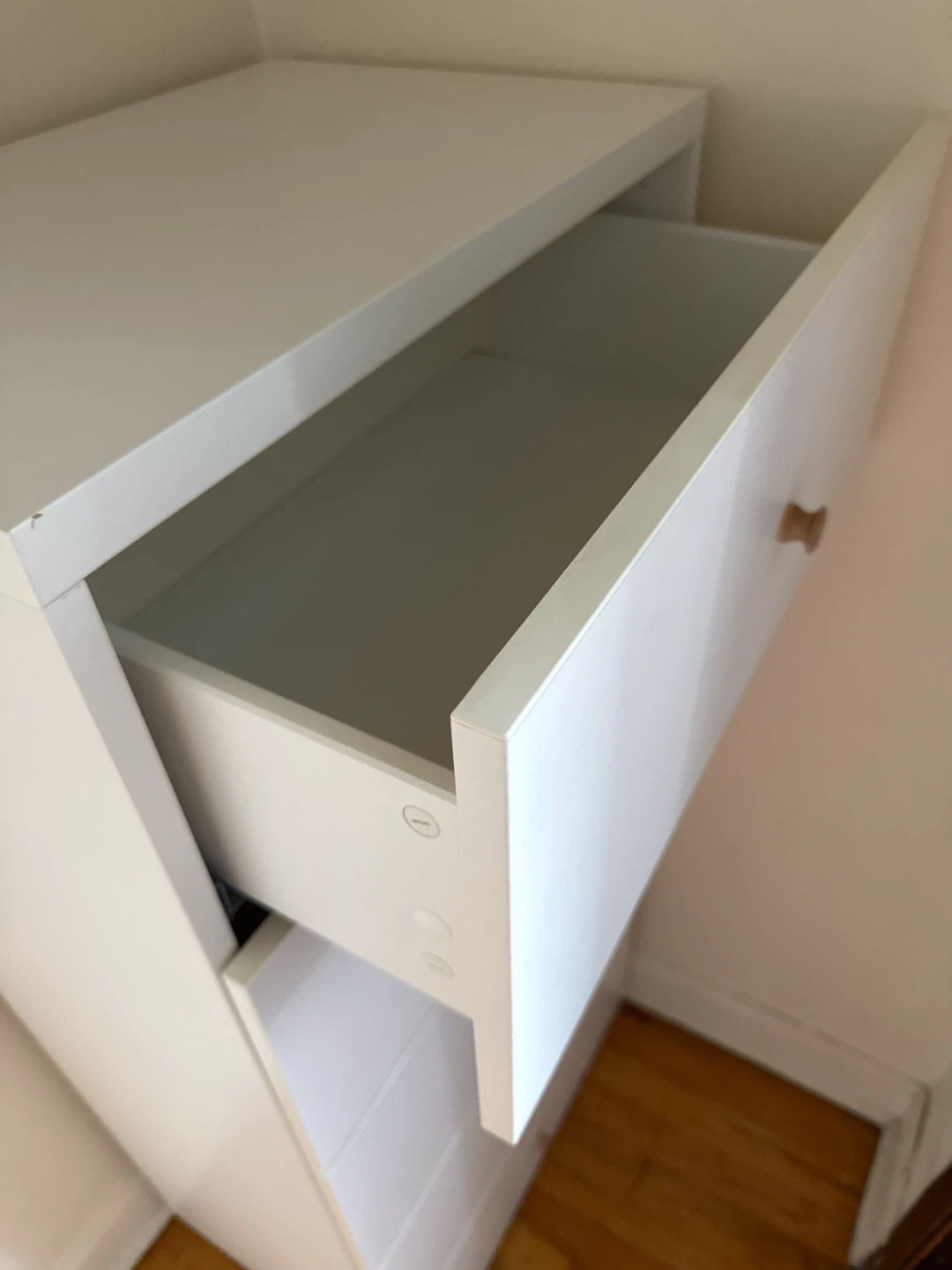 White 5-Drawer Dresser - photo 2