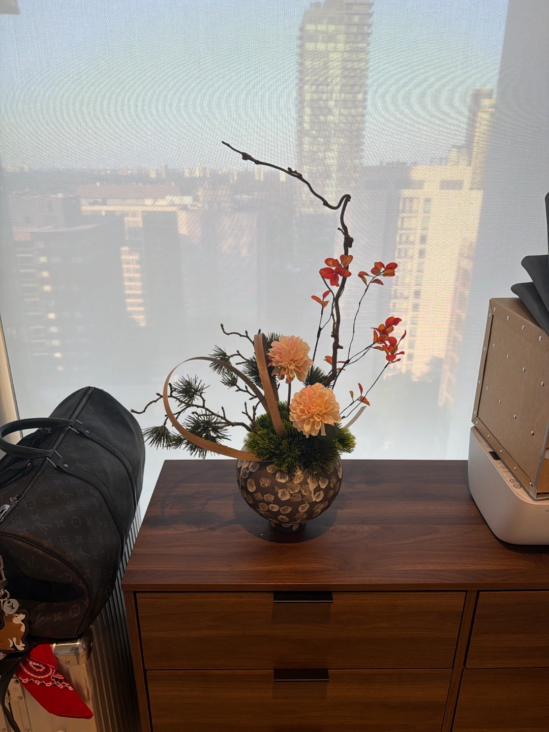 Artificial Flower Arrangement in Decorative Vase - photo 2